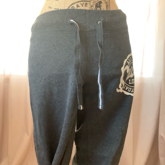 Comfy gray sweatpants Size Small - Picture 2 of 2